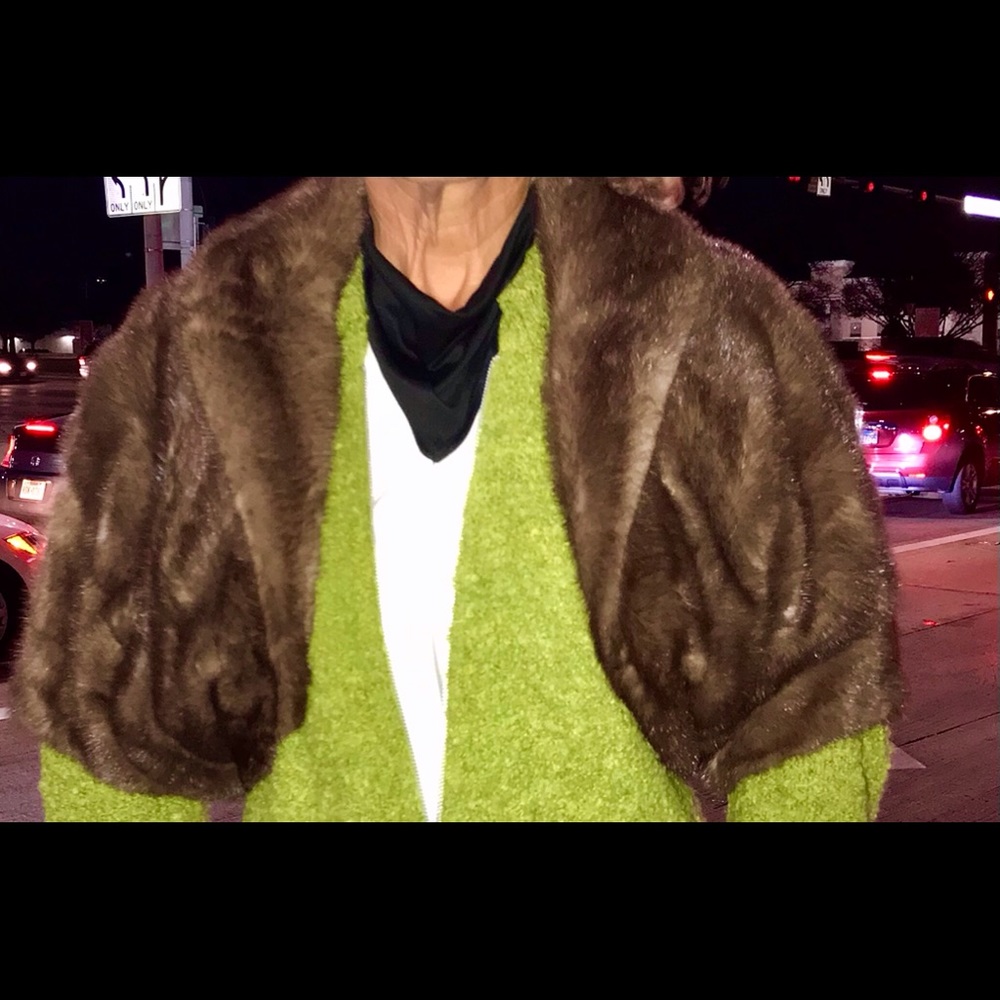 Mink Caplet - Picture 4 of 7